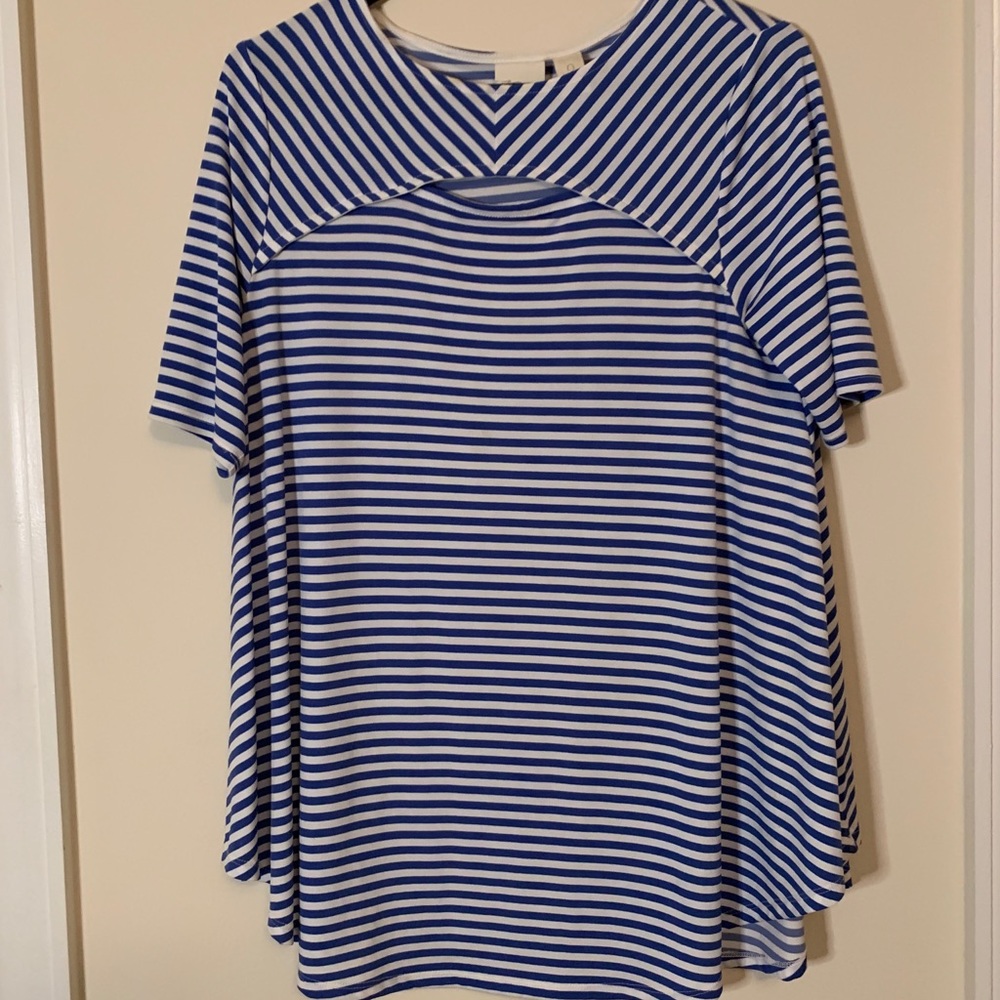 Stretchy Chico’s Shirt